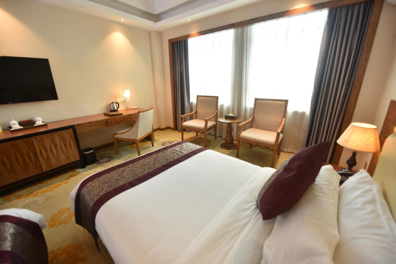 Hong Van Grand Hotel Mong Cai المظهر الخارجي الصورة