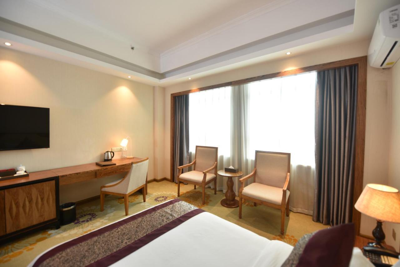 Hong Van Grand Hotel Mong Cai المظهر الخارجي الصورة