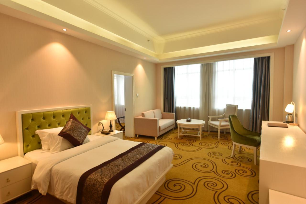 Hong Van Grand Hotel Mong Cai المظهر الخارجي الصورة