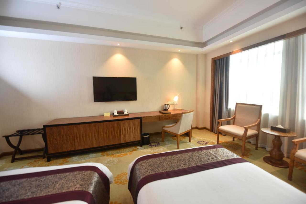 Hong Van Grand Hotel Mong Cai المظهر الخارجي الصورة