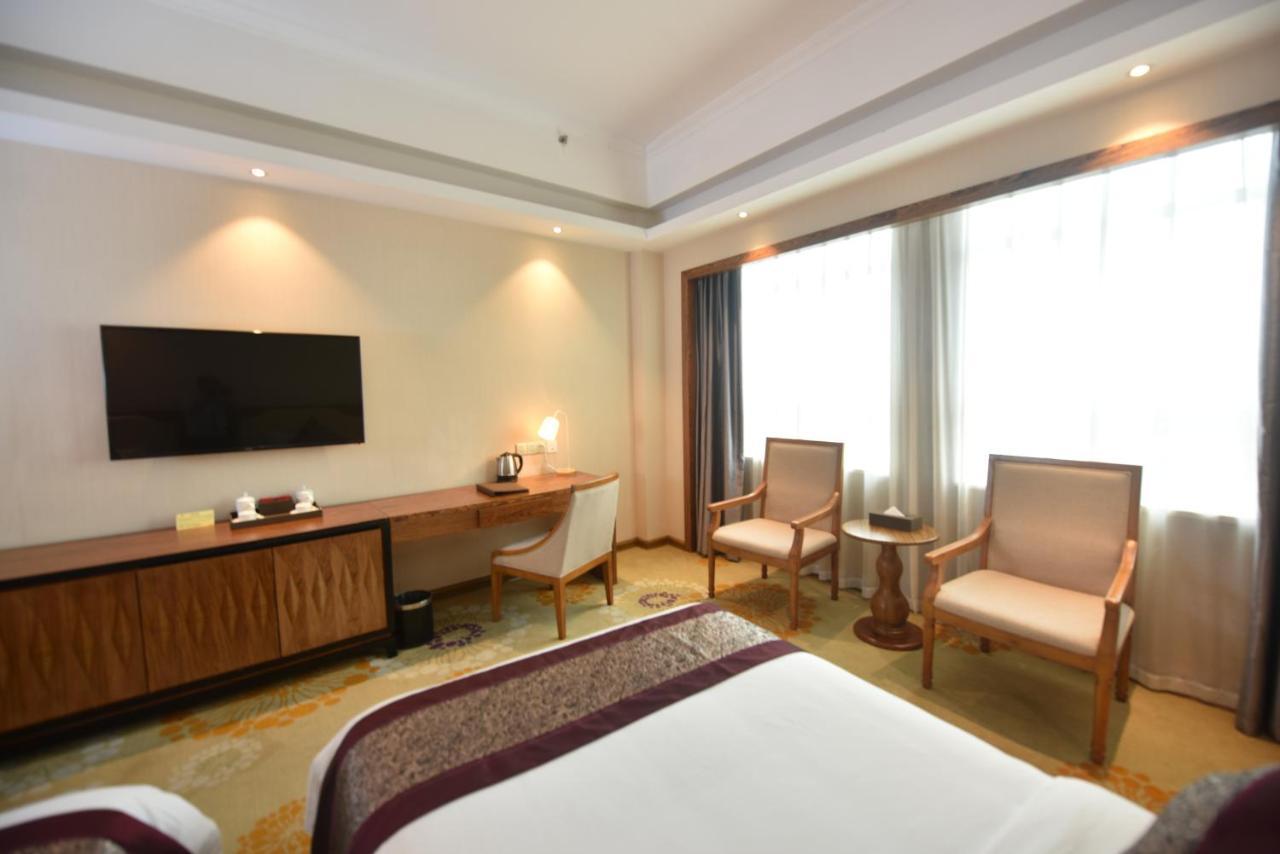 Hong Van Grand Hotel Mong Cai المظهر الخارجي الصورة